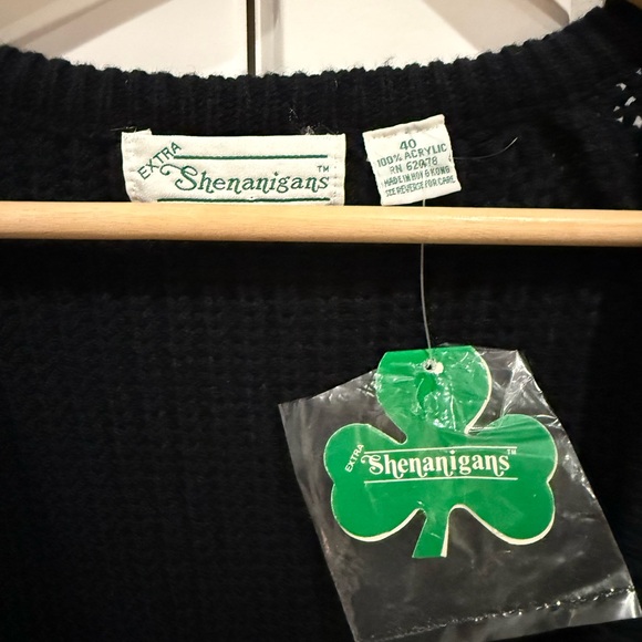 Vintage Shenanigans Black Deep Vee Sweater Size Medium NWT - Picture 4 of 5